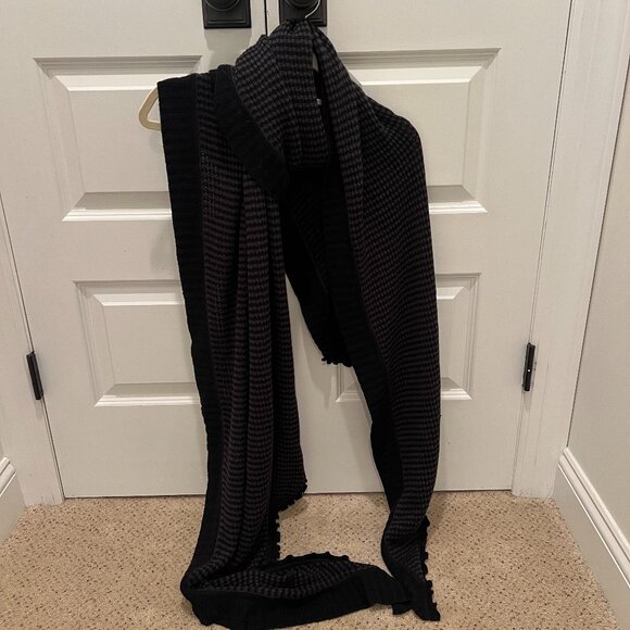 Lululemon Knit Scarf - Picture 1 of 5